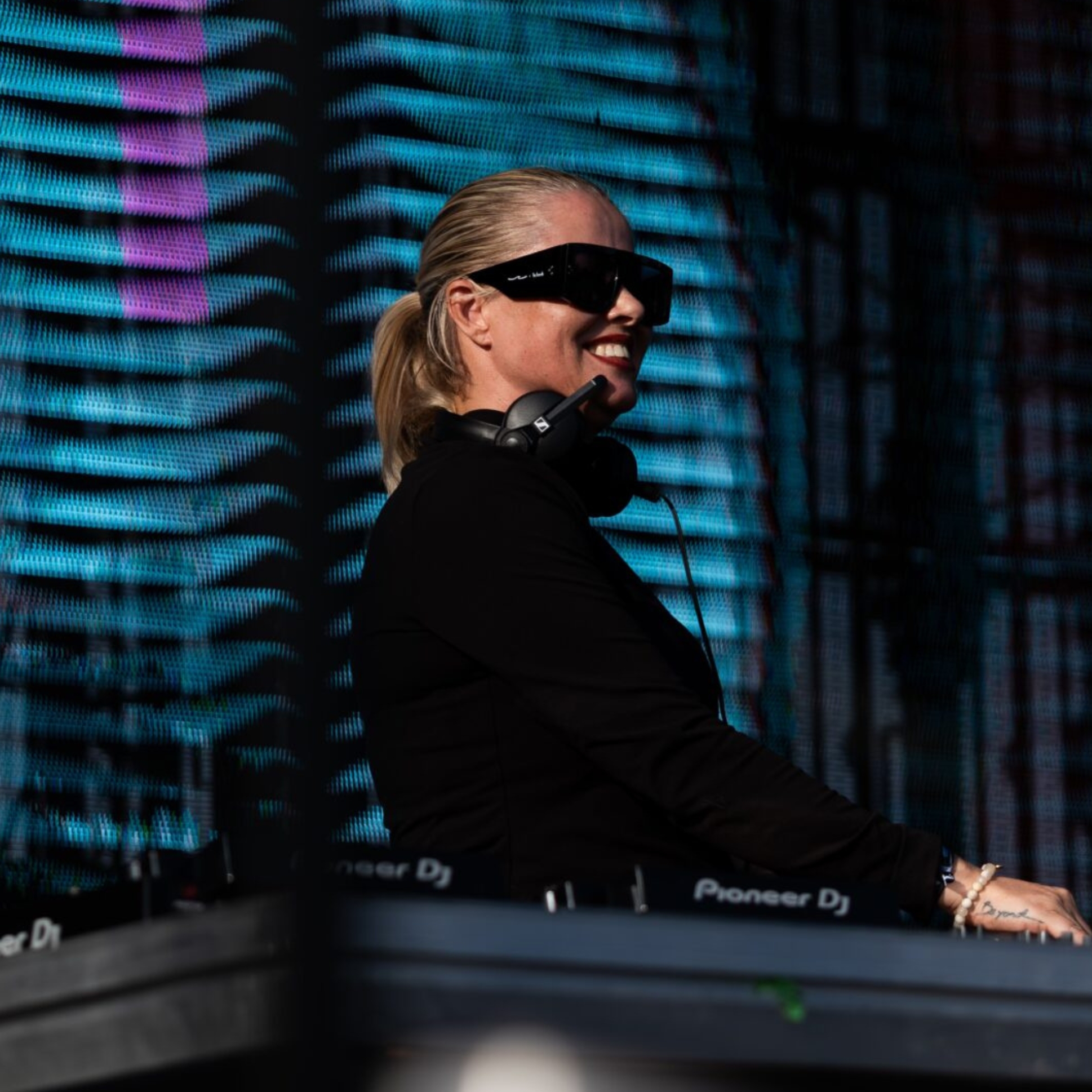 Design 1938x1938 (2) AI DAY logo